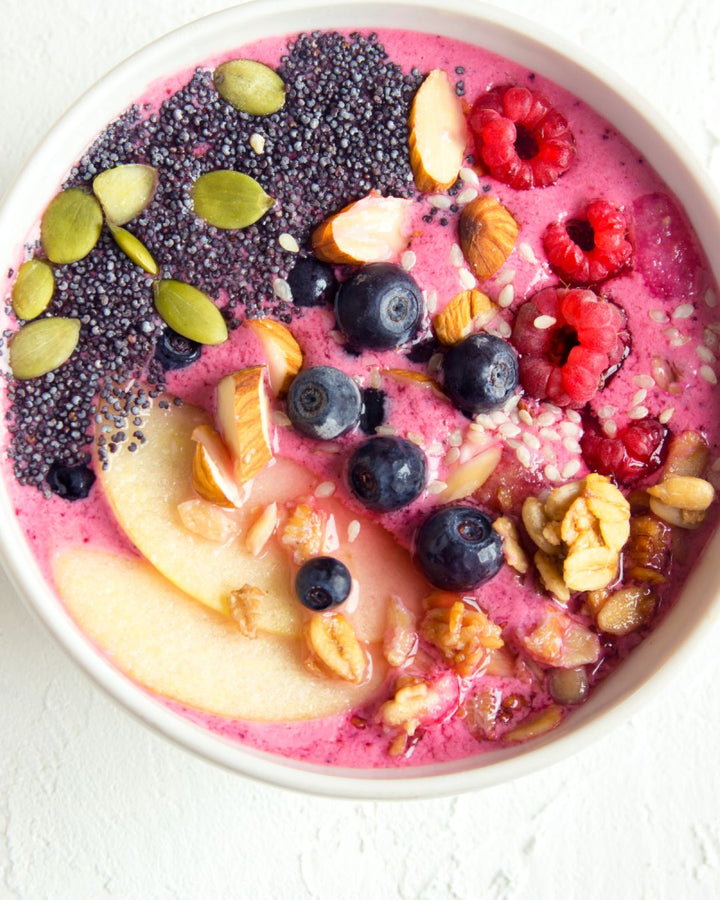 A deliciously simple Red Dragon Fruit Powder Smoothie Bowl Recipe!