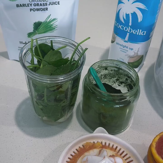 Green smoothie recipe instructions featuring Soul Organics Barley Grass Juice Powder 