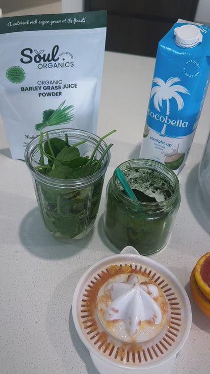 Green smoothie recipe instructions featuring Soul Organics Barley Grass Juice Powder 
